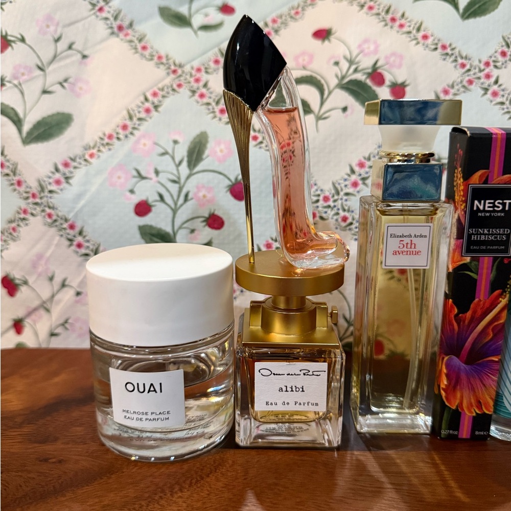 Bundle of Small Travel Mini Size Perfume - Picture 2 of 9